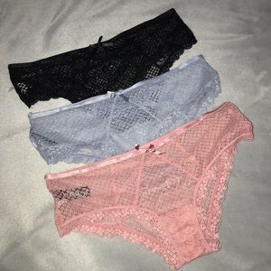 Set of 3 panties XOXO